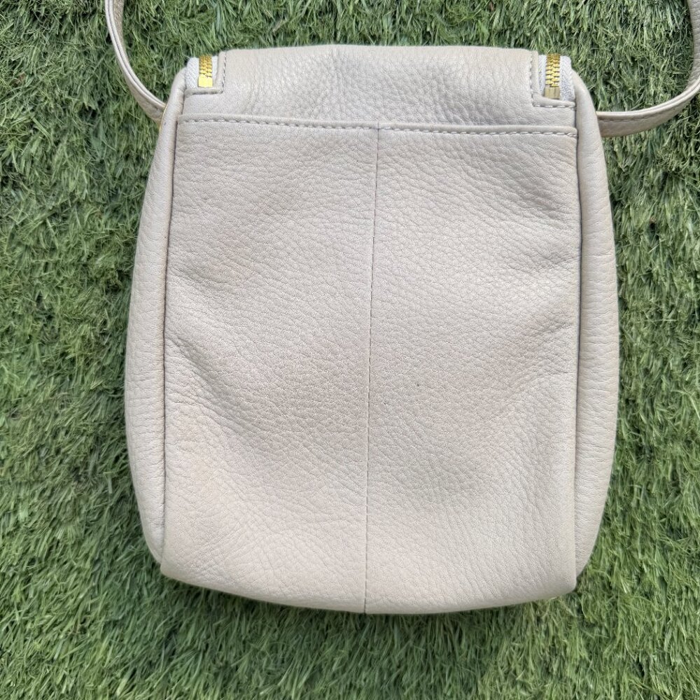 Hobo Fern Beige Leather Crossbody Bag EUC - Picture 3 of 5